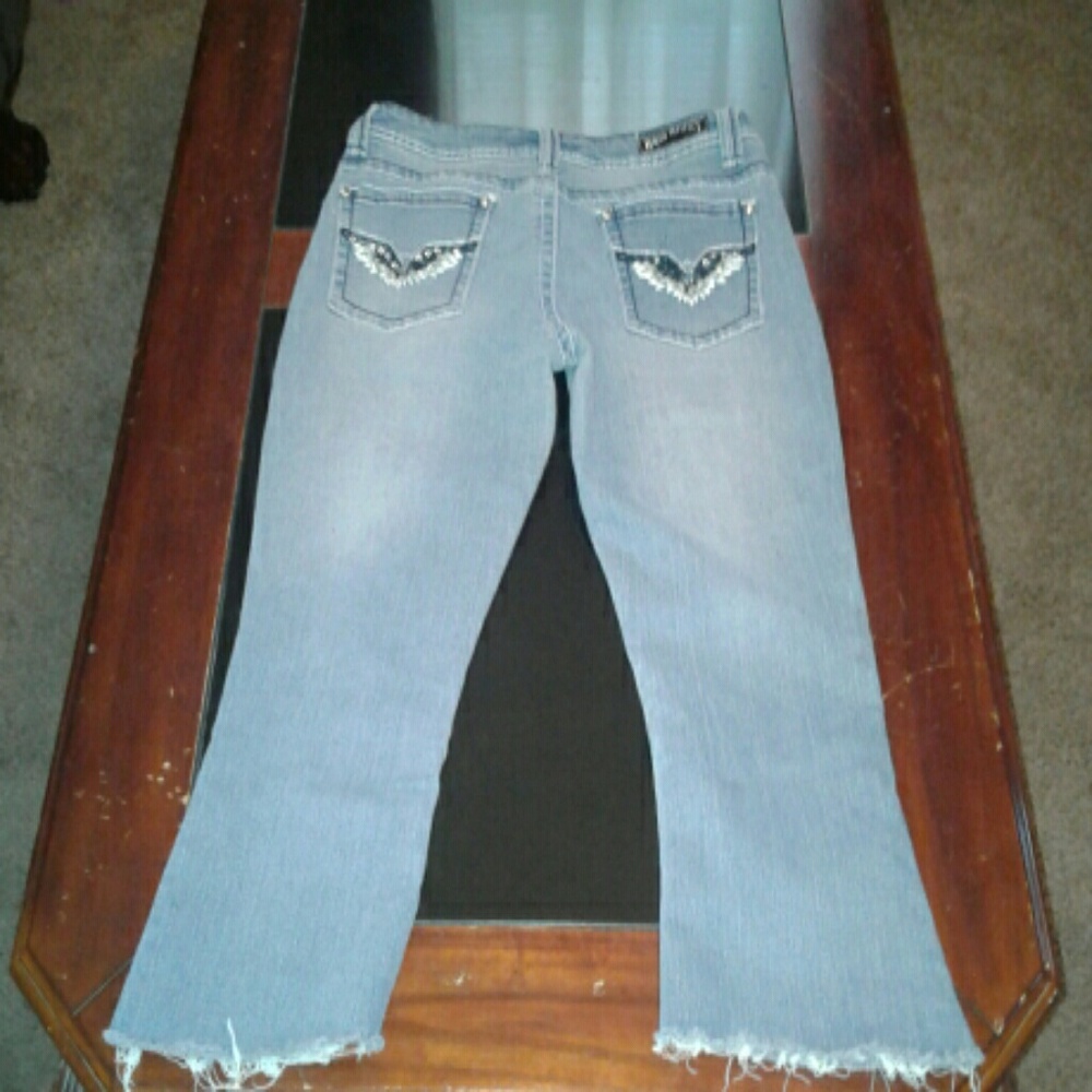 Red Rivet Crop Capris